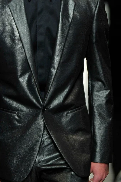 Look 3